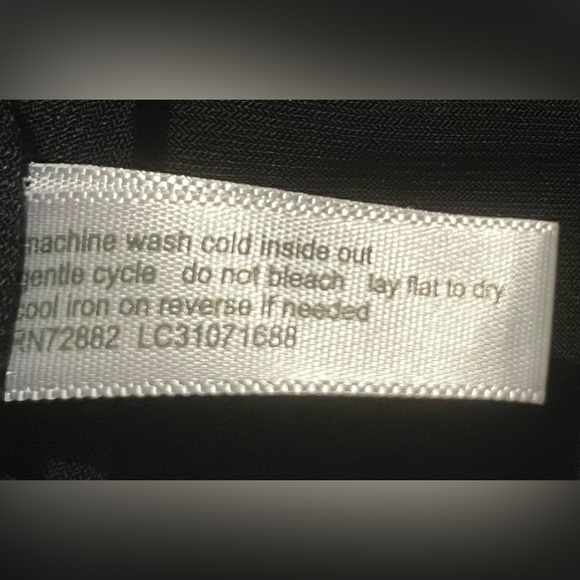 Essentials Womens 1X Black Lace V-Neck Bling Poncho Top - Picture 6 of 9